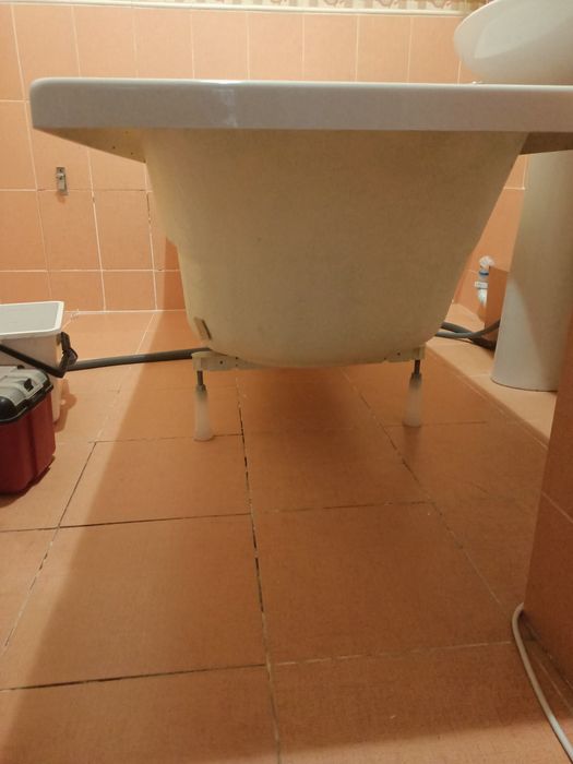 Ванна акриловая.