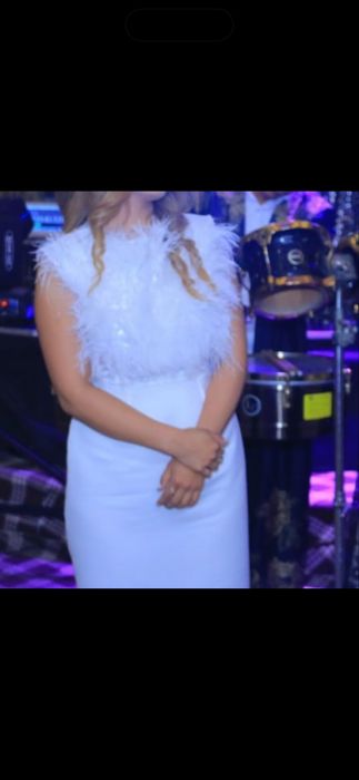 Ayollar oqshom libosi