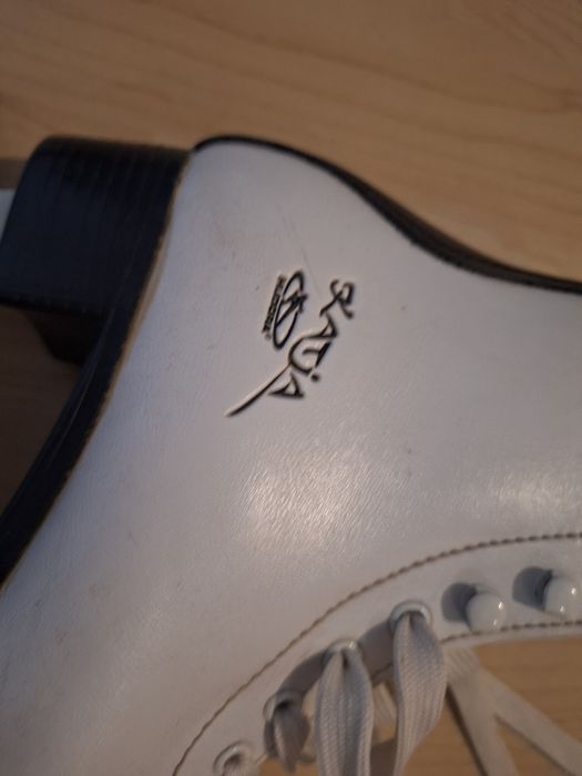 Кънки за лед Katia