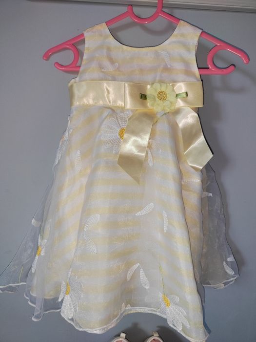 Разкошна бебешка рокличка