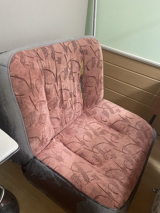 Продам офисные кресла