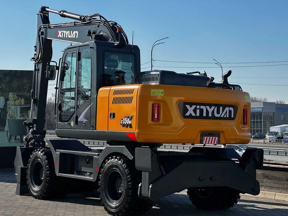 Колесный экскаватор XINYUAN C150W