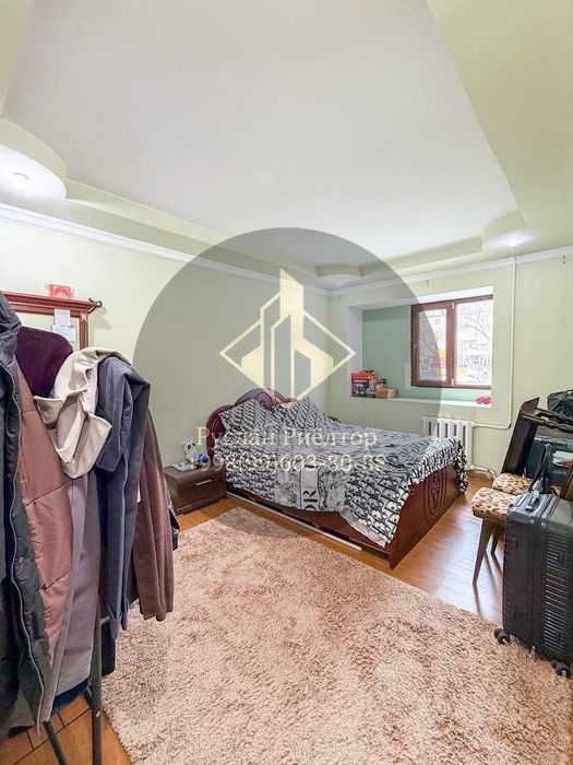 Продам квартиру Буюк ипак йули 3/2/4 70м2 дом кирпич