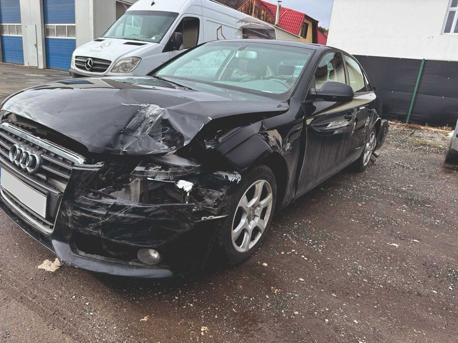 Audi A4 B8 2012 Avariat