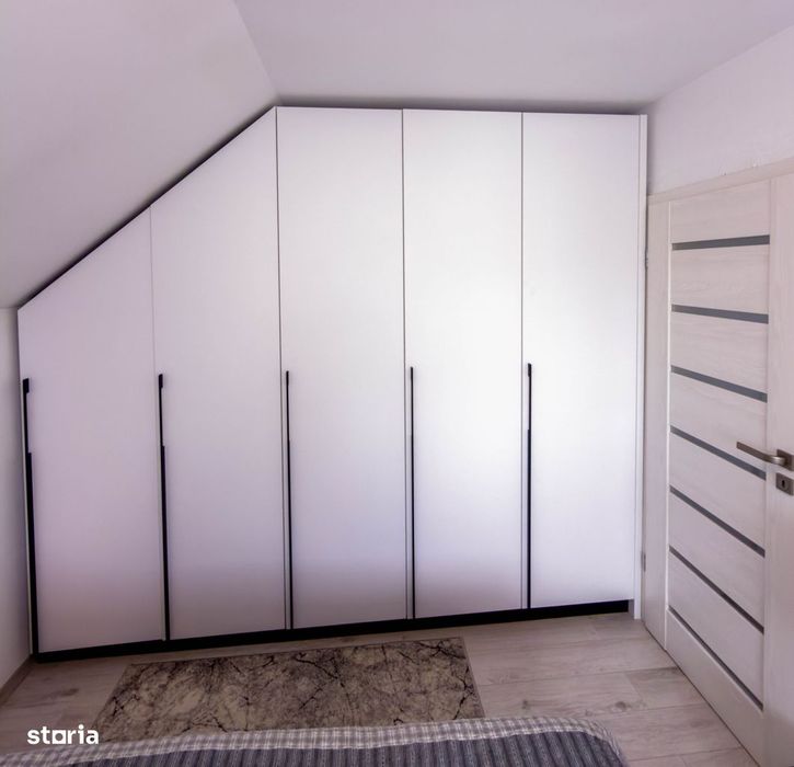 PROPRIETAR-casă+teren generos+spatiu multifuncțional, preț negociabil!