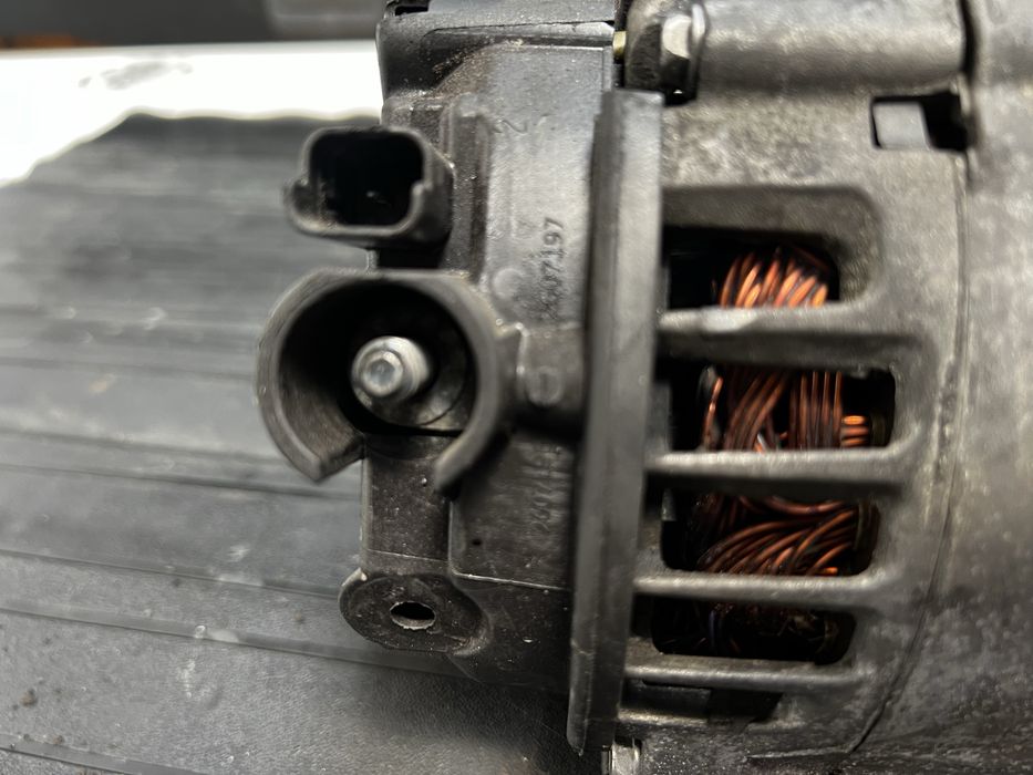 Alternator Citroen C5 1.6 hdi 2010 Se poate monta contra cost