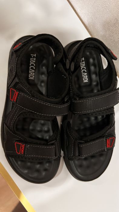 Сандалии на мальчика