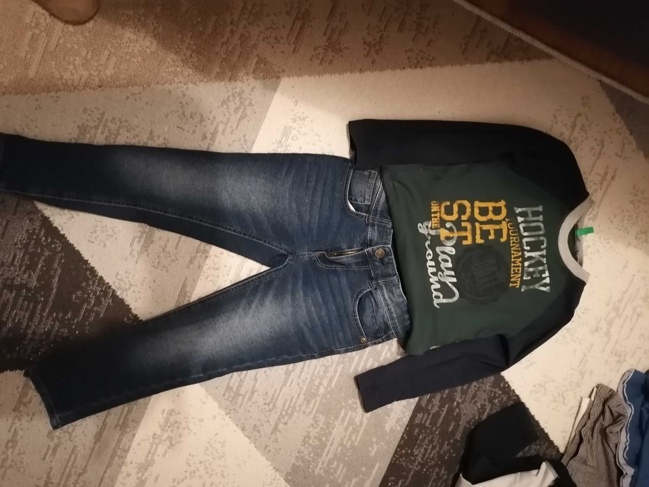 Лот бебе 12-18-24.Жилетка с 2 ризи 4г и дънки