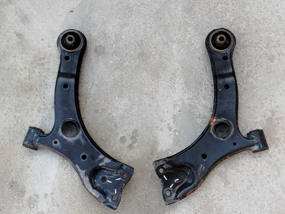 Продается правый и левый рычаги от BYD Чазор