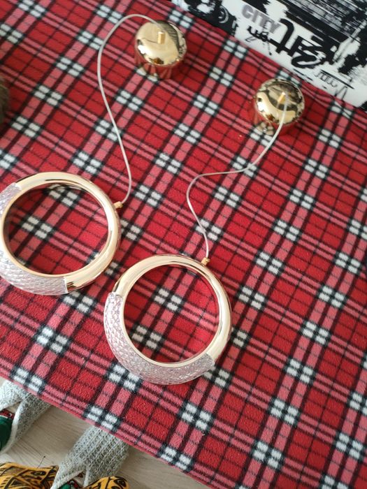 Продам светильник потолочный