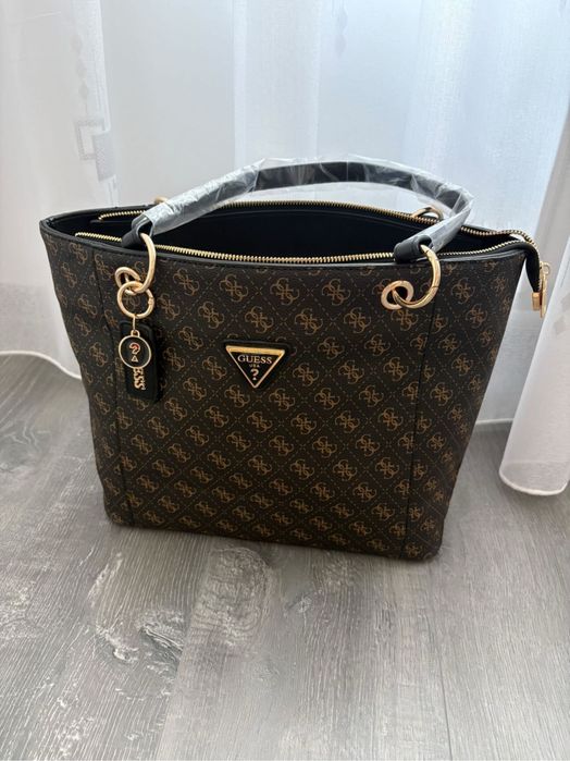 Vand geanta noua guess