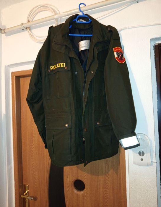 Vând jachetă rară de poliție din Austria