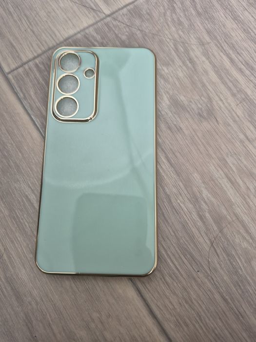 Продам чехлы на телефон