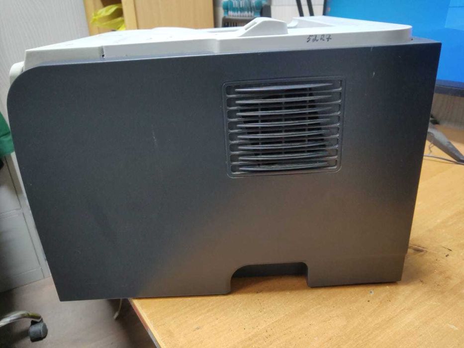 продам Принтер HP LaserJet P2055d Б/У