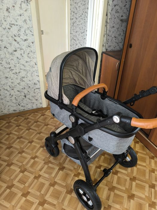 Детская коляска.