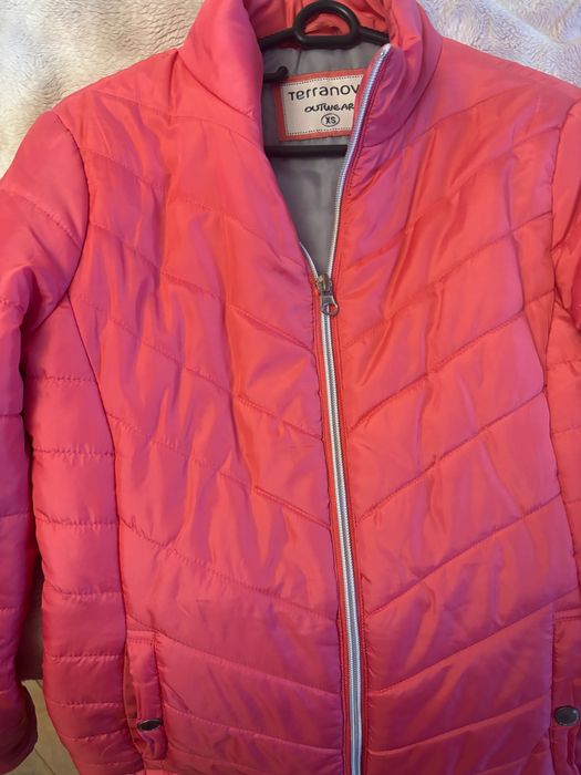 Яке олекотено за момиче размер ХS.