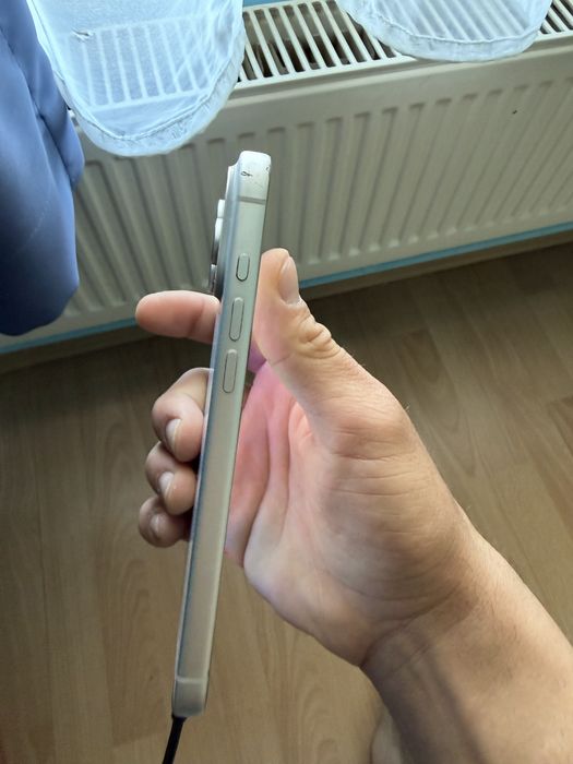 iPhone 17 pro max E SIM