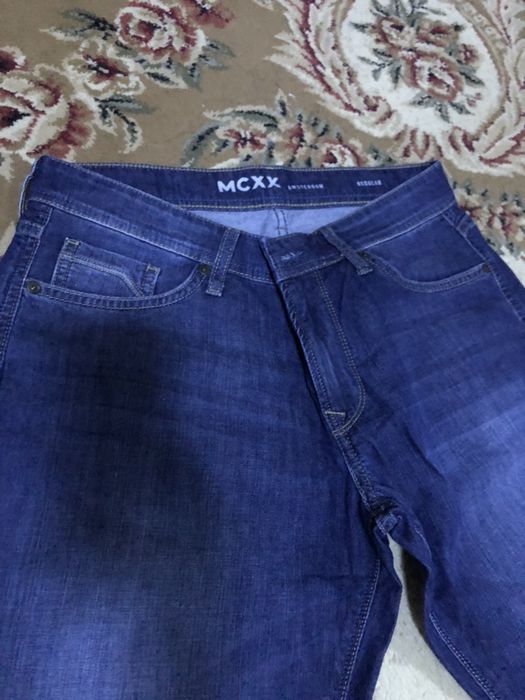 Продаются мужские джинсы