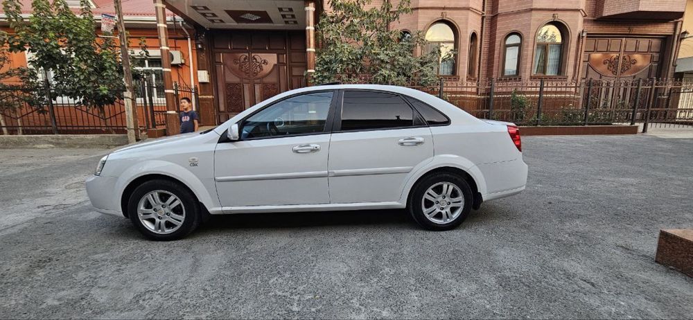 Чевролет ласетти