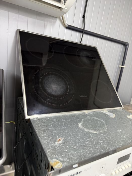 Miele Фурна за вграждане с керамични котлони Germany Гаранция