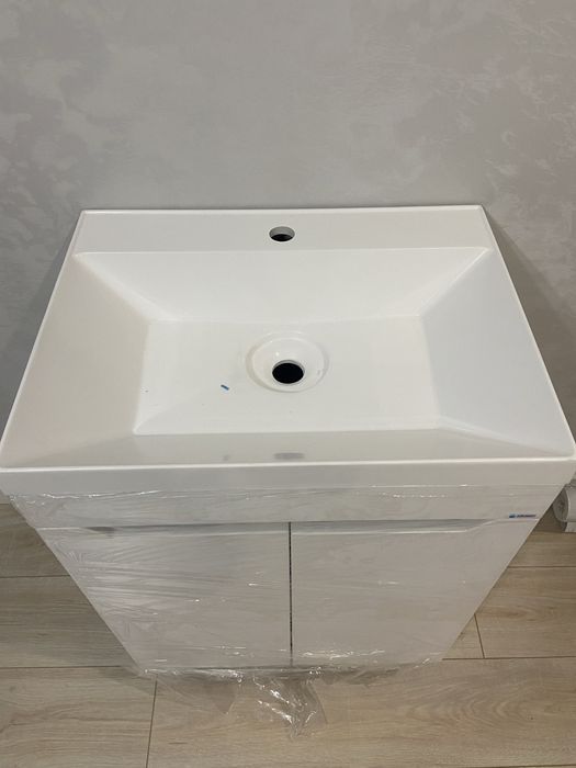 Раковина с тумбой