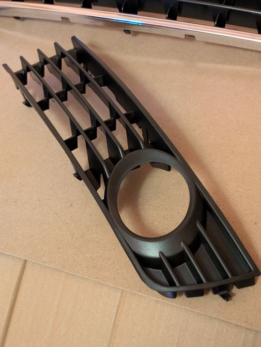 Grile proiectoare, Grila centrala partea de jos bara fata  Audi A4 B6