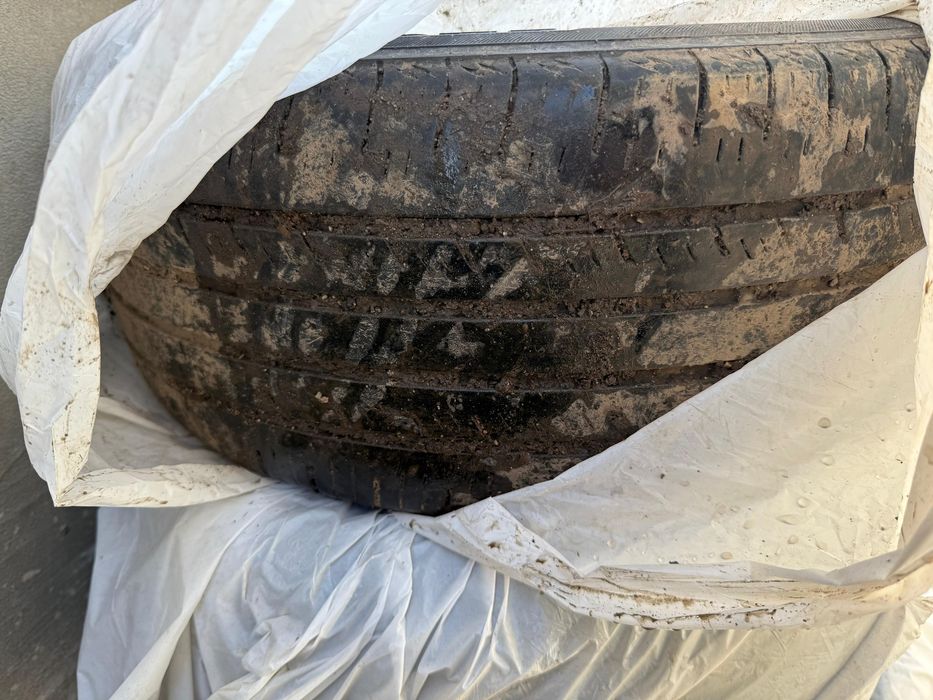 Продаю летние шины 215/50/R17