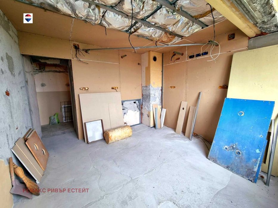 Продава се Тристаен апартамент в Русе, Здравец Изток - 80 кв.м за 498 €/кв.м - Снимка #3