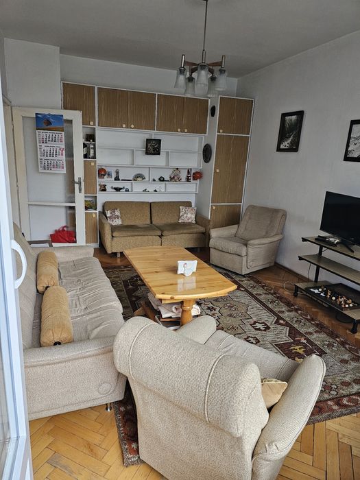 Двустаен апартамент в Ж.к.Красно село