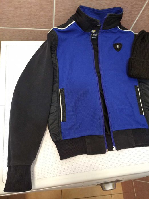 Детский спортивный костюм.