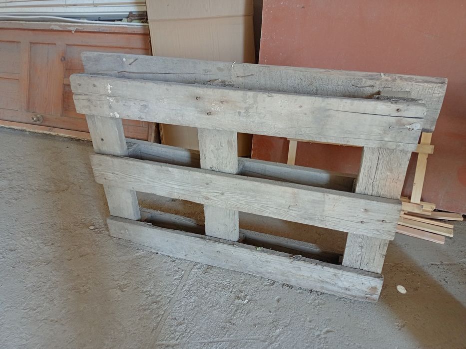 Продам палеты (поддоны). 6 штук