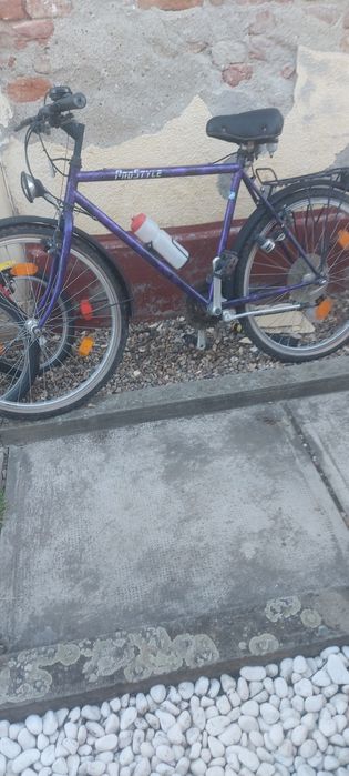 Bicicleta disponibila pentru vânzare