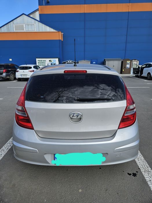 Hyundai i30 1.6  3450€ negociabil