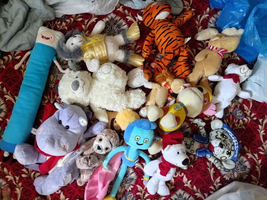 Отдам бесплатно игрушки