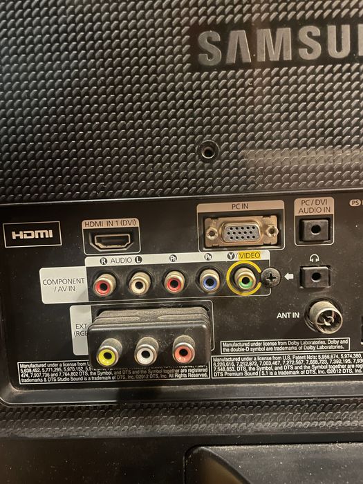 Монитор Samsung с 2 HDMI слота Full HD, със зарядно