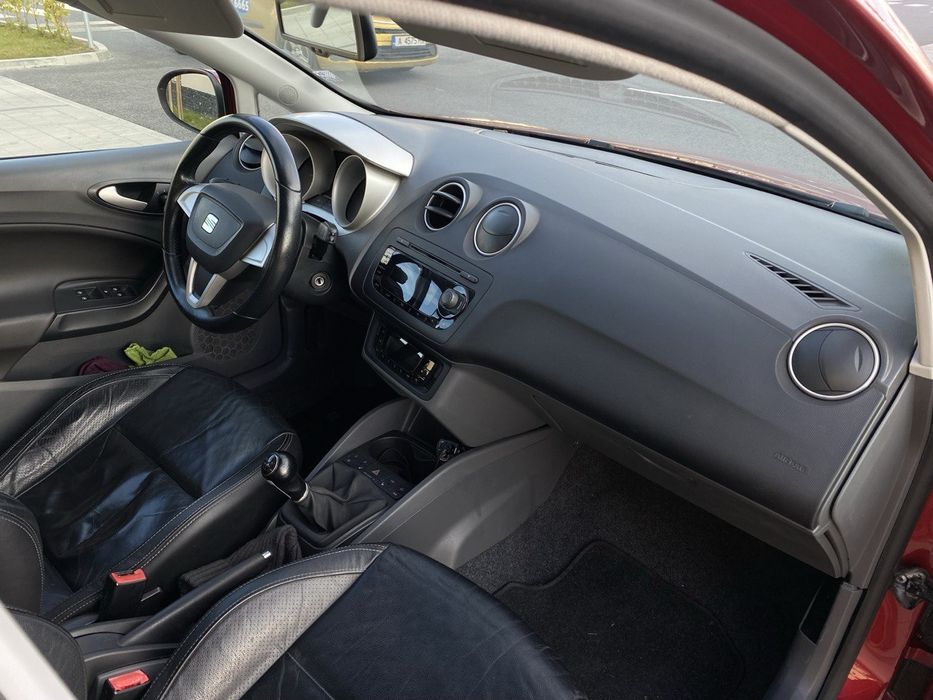 Seat Ibiza 2011г