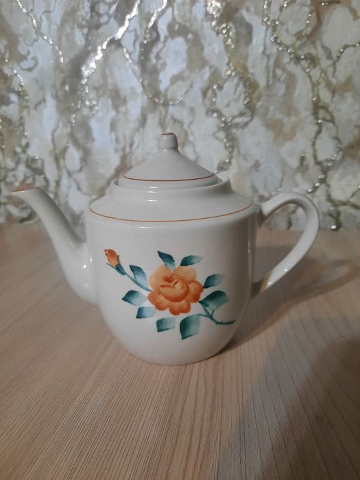 Сервизы бокалы тарелки