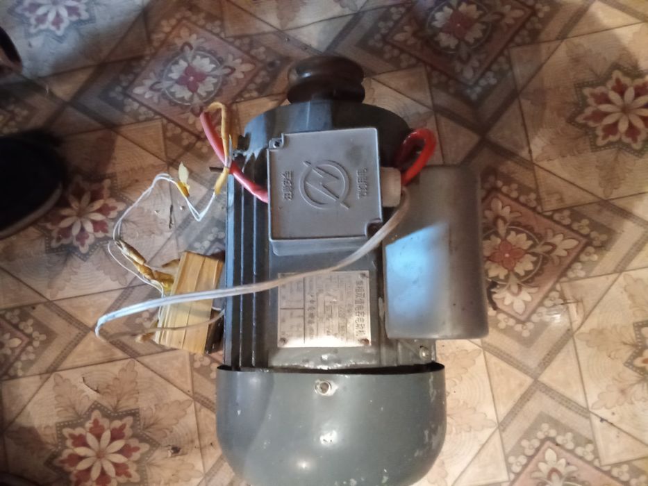 Продам электродвигатель