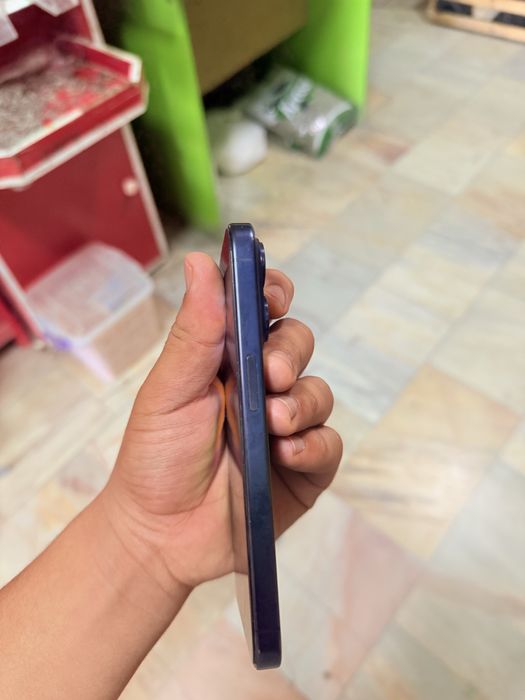 Iphone 15 pro Sotiladi