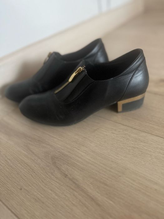 Продам туфли кожанные