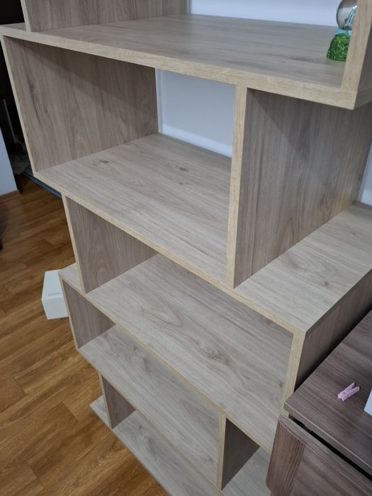 Заказной книжный шкаф