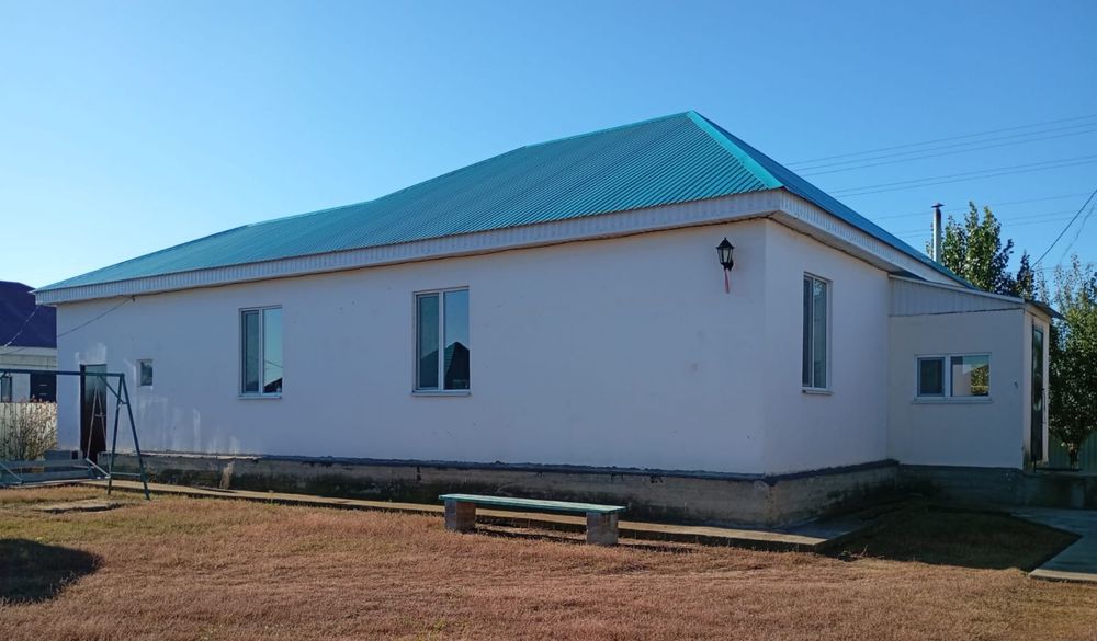 Продается дом с гаражем  в поселке Сарыжар