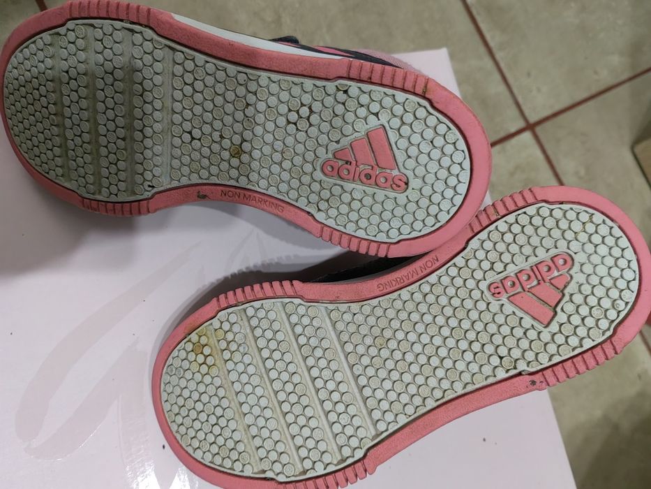 Adidași mărimea 31