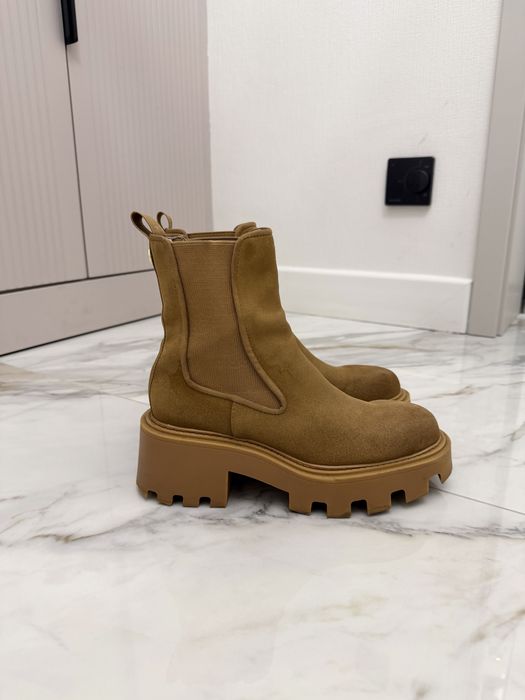 Zara ботильоны замшевые 37 р