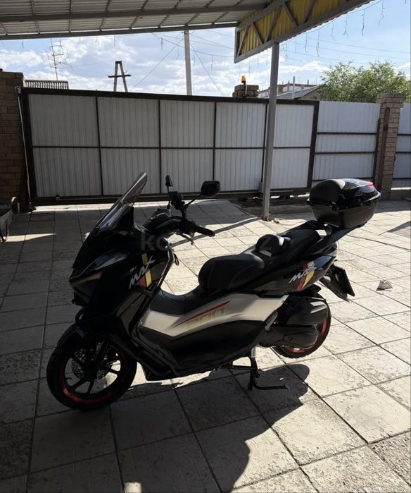 Продам Скутер NMAX 180 (49.9)