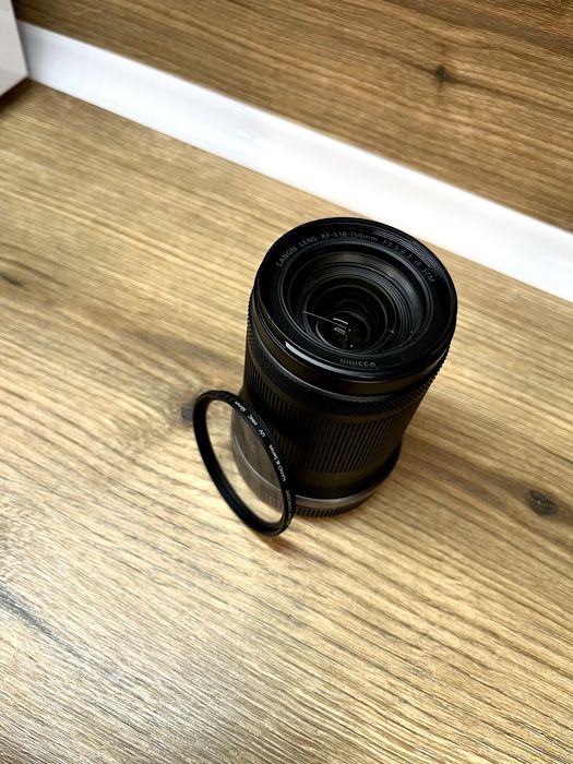 Canon EOS R50 с обектив 18-150mm