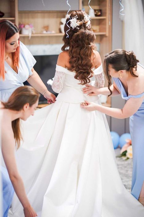 Rochie mireasă cu trenă detașabilă