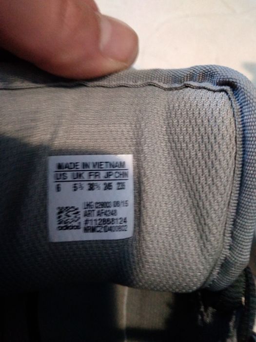 Ghete Adidas originale size 38 2/3 ca noi