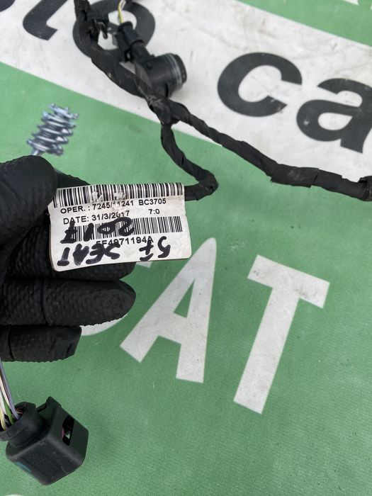 Instalație completă cu 4  senzori parcare bară spate Seat Leon 5F