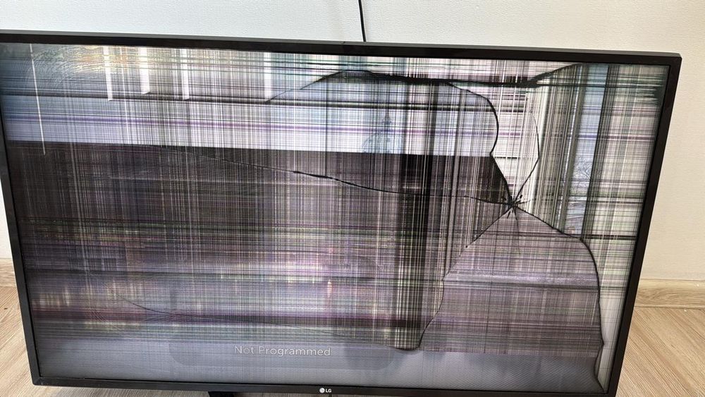 Телевизор LG smart tv